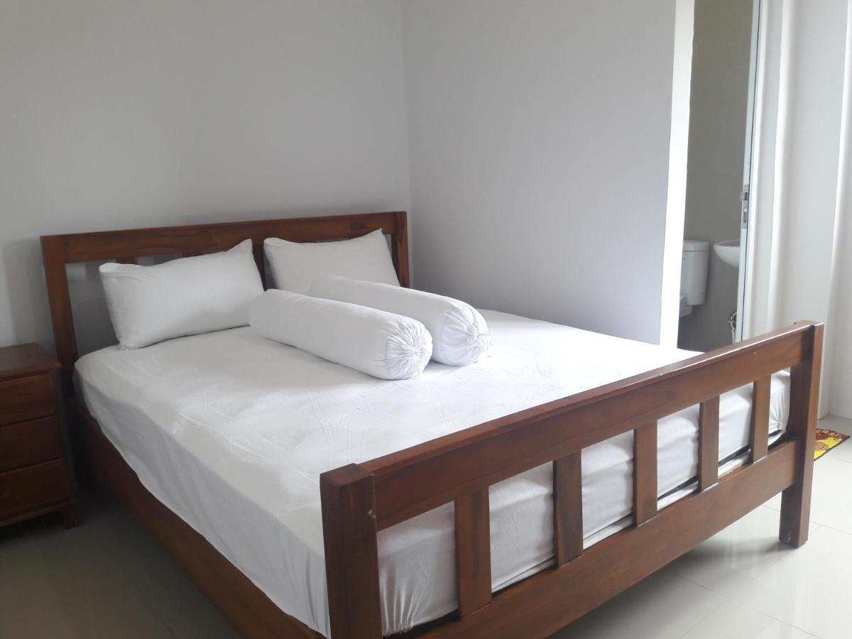 Azalia Residence Palembang Exterior foto